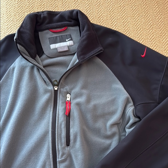 Nike Men's Black and Gray Jacket - Picture 2 of 5